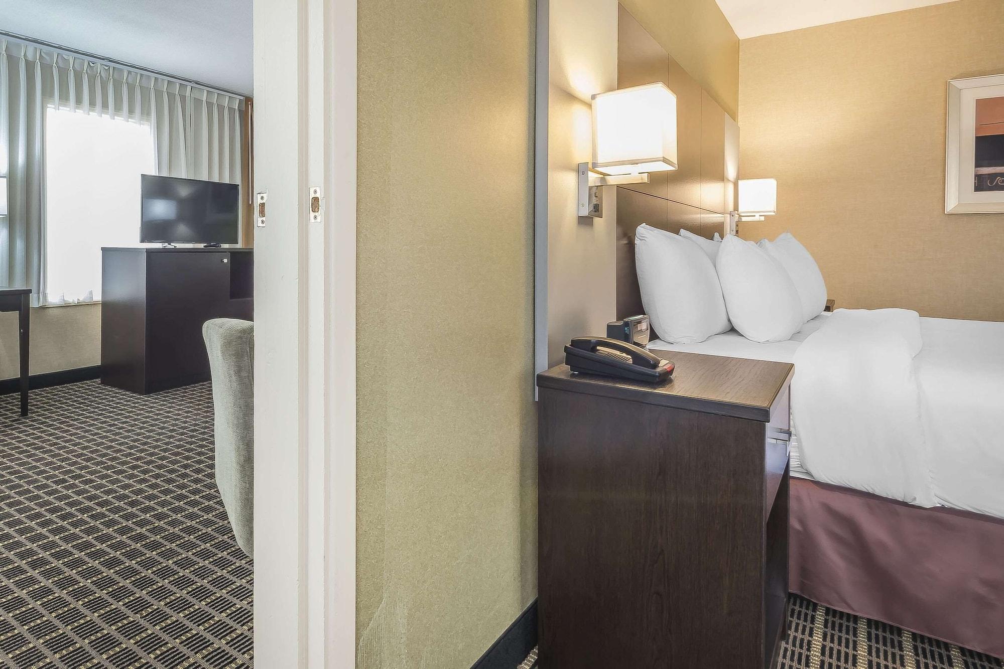 Quality Inn & Suites Downtown Windsor Luaran gambar