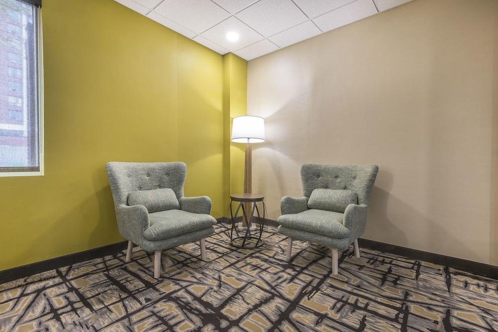 Quality Inn & Suites Downtown Windsor Luaran gambar