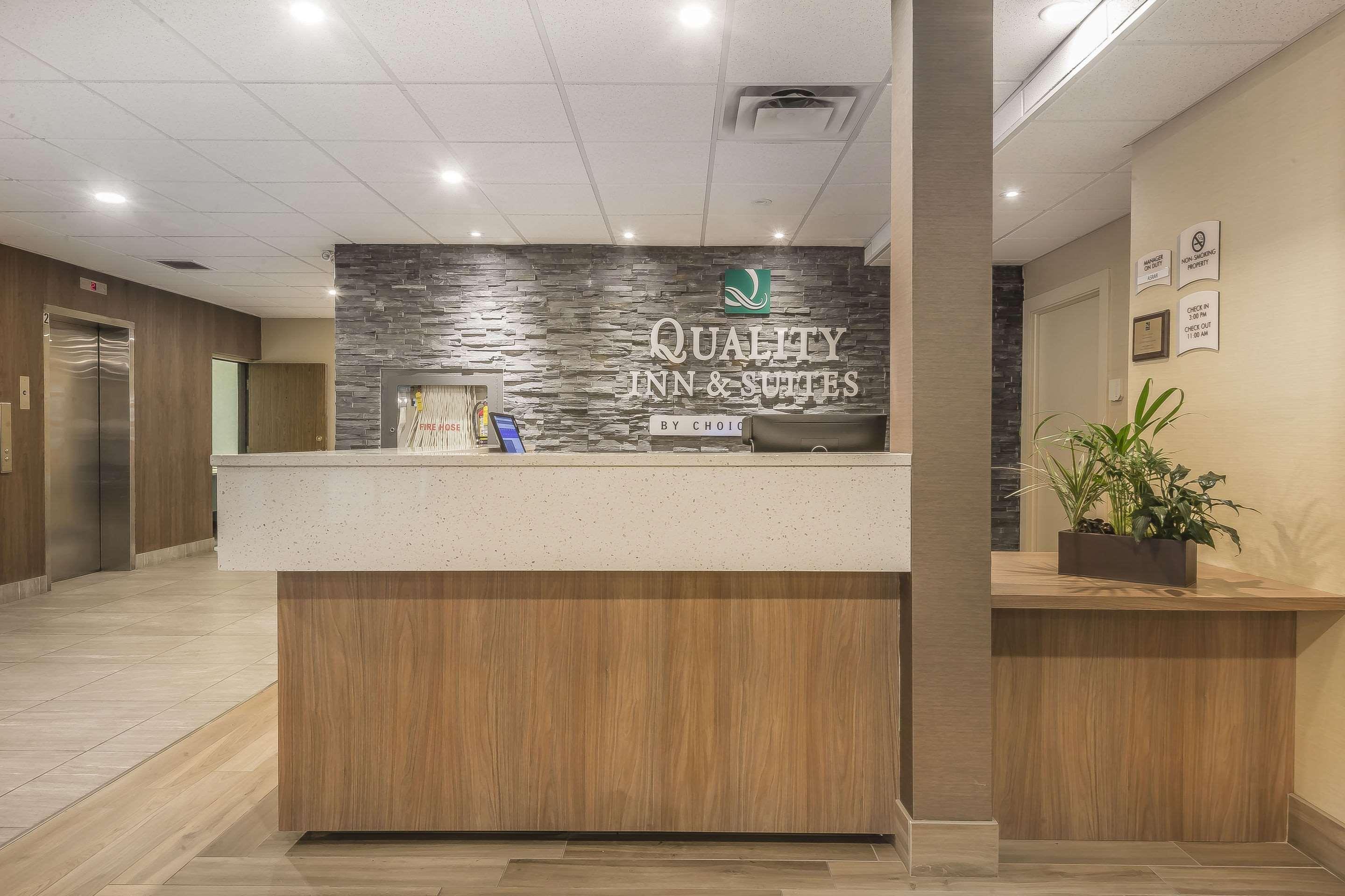 Quality Inn & Suites Downtown Windsor Luaran gambar