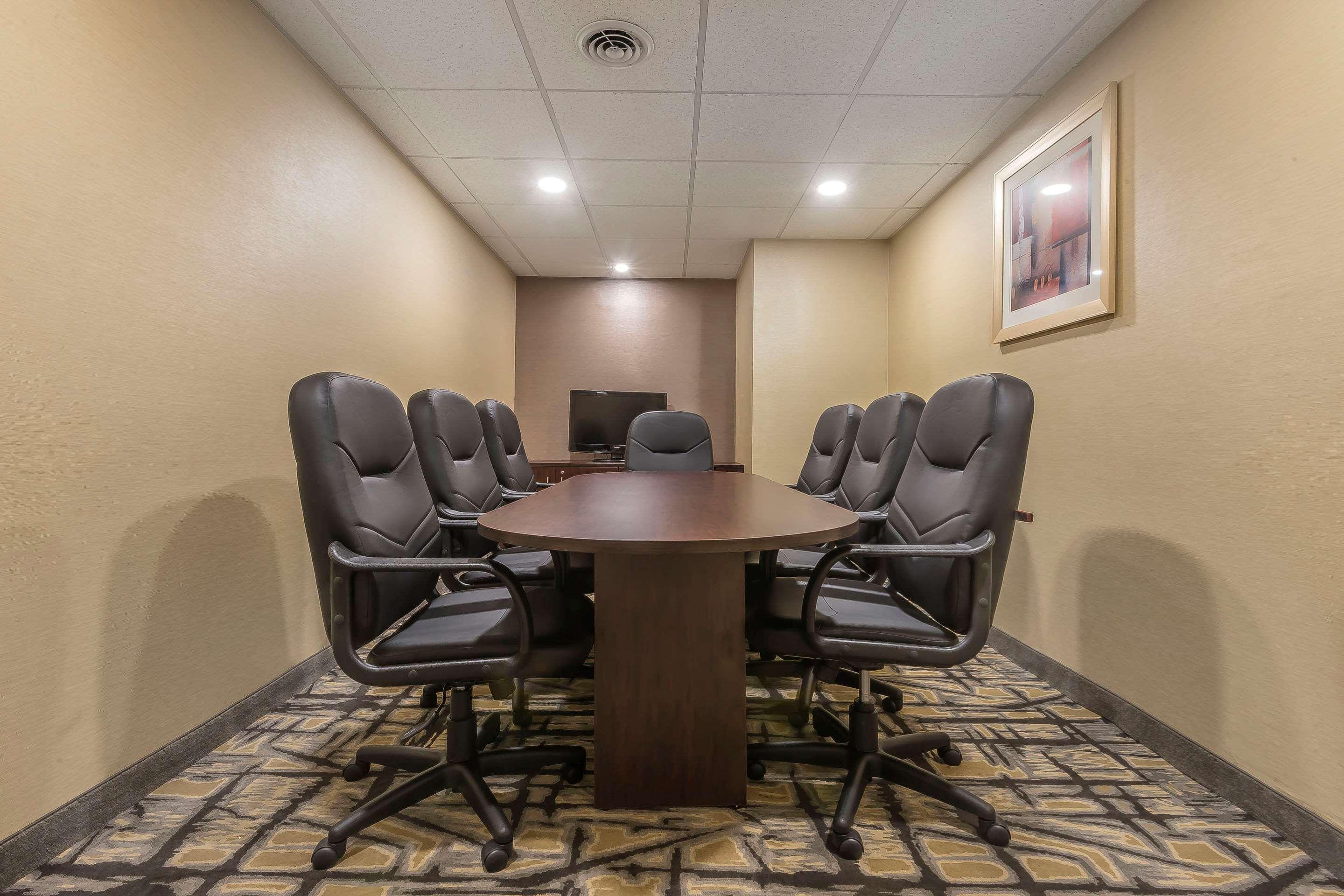 Quality Inn & Suites Downtown Windsor Luaran gambar
