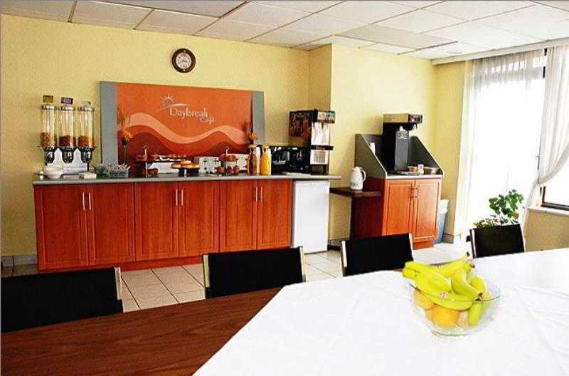 Quality Inn & Suites Downtown Windsor Restoran gambar