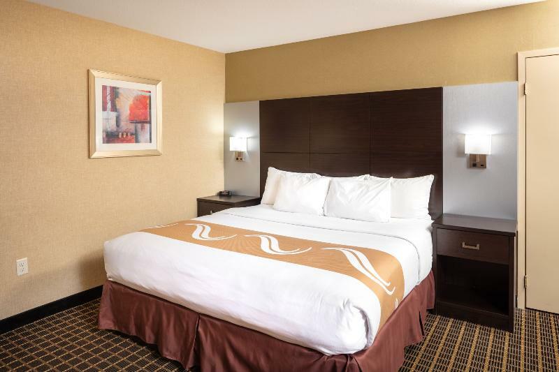 Quality Inn & Suites Downtown Windsor Luaran gambar