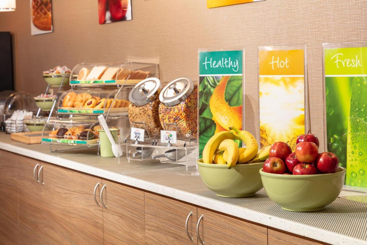 Quality Inn & Suites Downtown Windsor Luaran gambar
